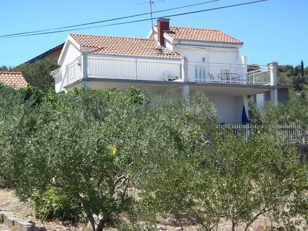 Apartment In Slatine With Sea View, Terrace, Air Conditioning, Wifi 5147-1
