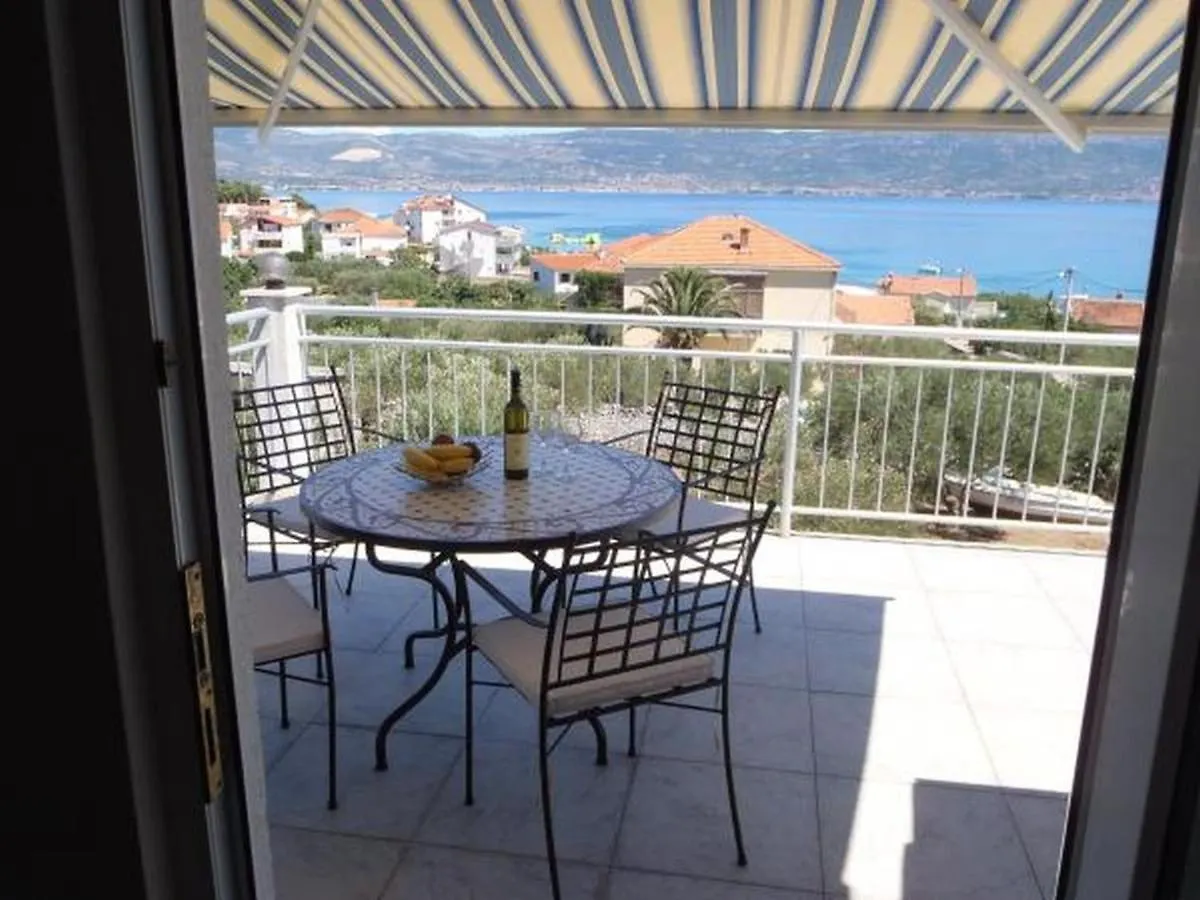Apartment In Slatine With Sea View, Terrace, Air Conditioning, Wifi 5147-1